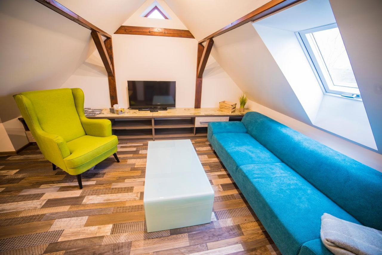 Apartman Dvorce Straz nad Nezarkou Exterior photo